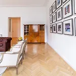 Large Luxury Residence Near Townhall & Votivkirche