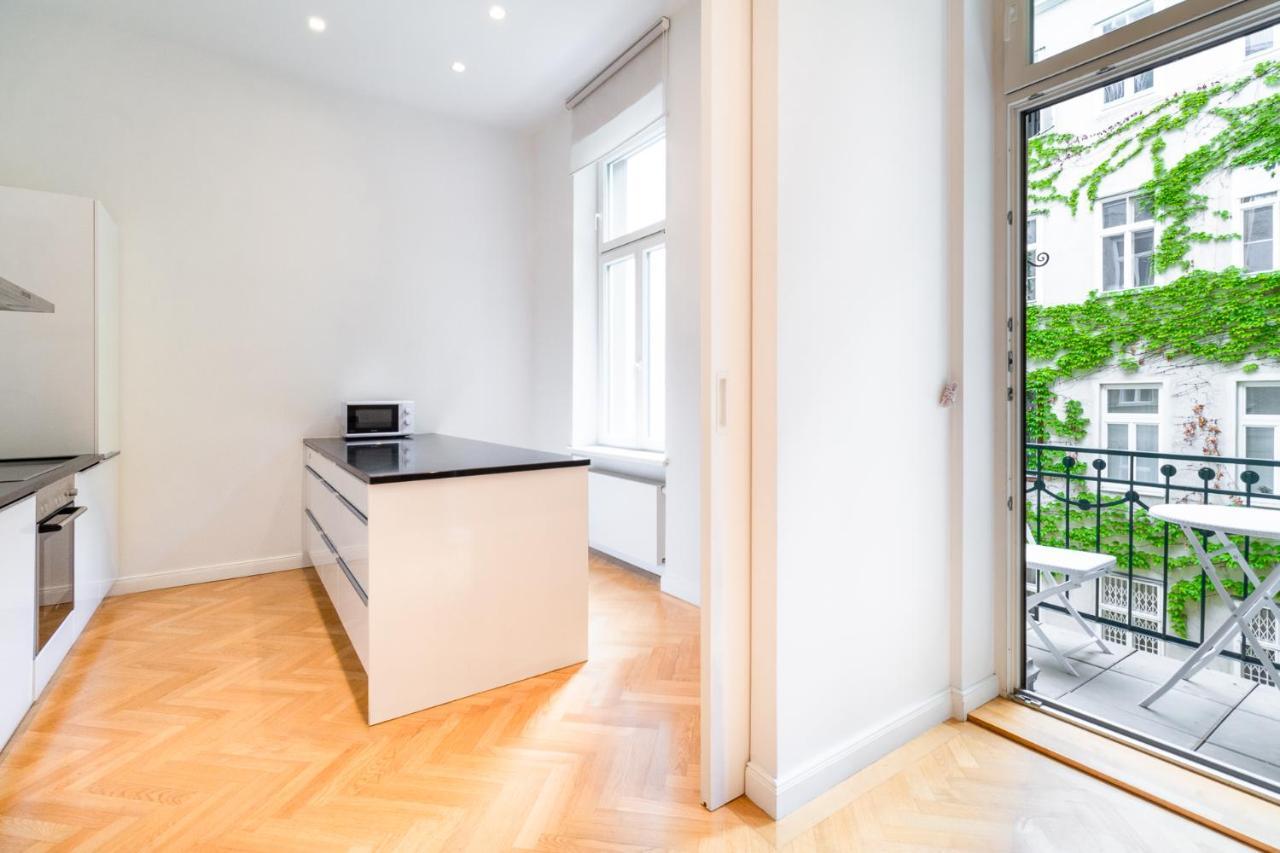 Appartamento Large Luxury Near Townhall & Votivkirche Vienna