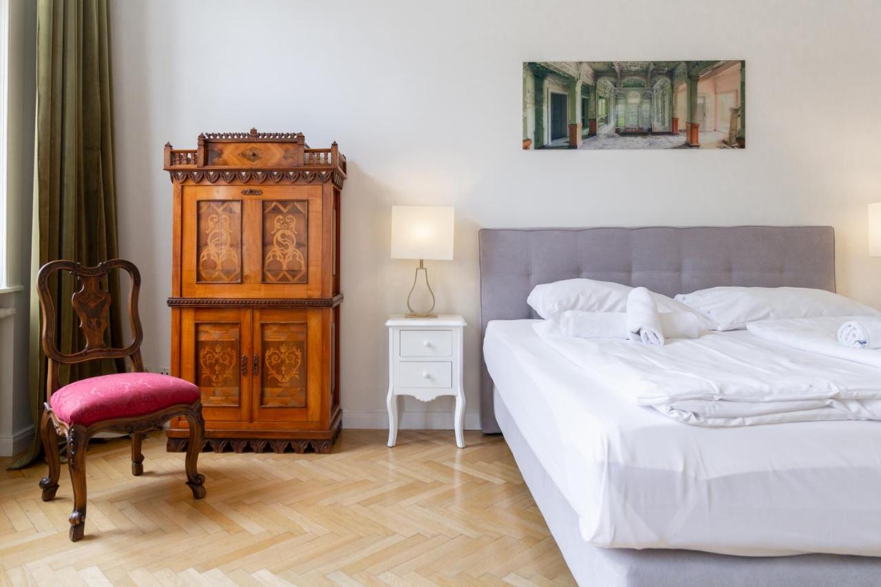 Large Luxury Near Townhall & Votivkirche Vienna