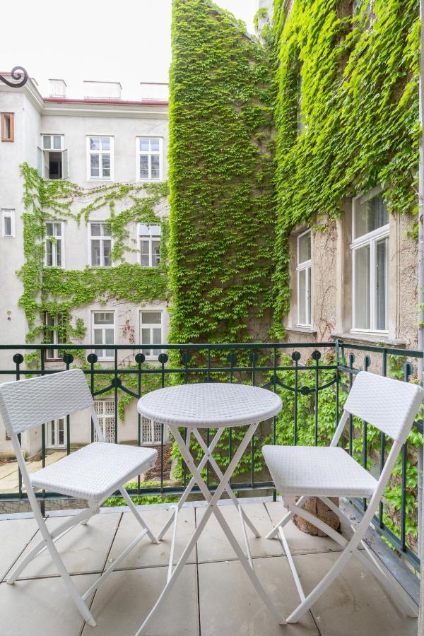 Large Luxury Near Townhall & Votivkirche